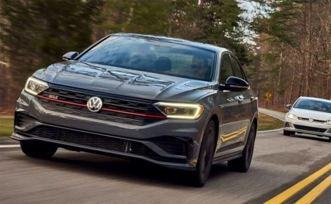 Vem aí o Jetta GLI: o sedan mais veloz do Brasil!